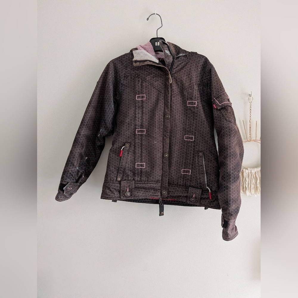 RARE FIND Levi's 686 Women's Insulated Ski And Snow Jacket